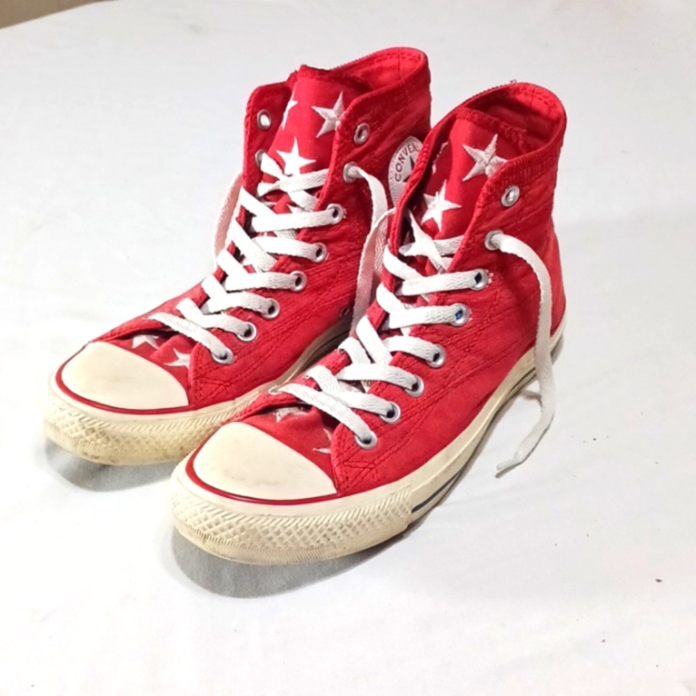 Converse All Star Red Starred High Top Sneakers